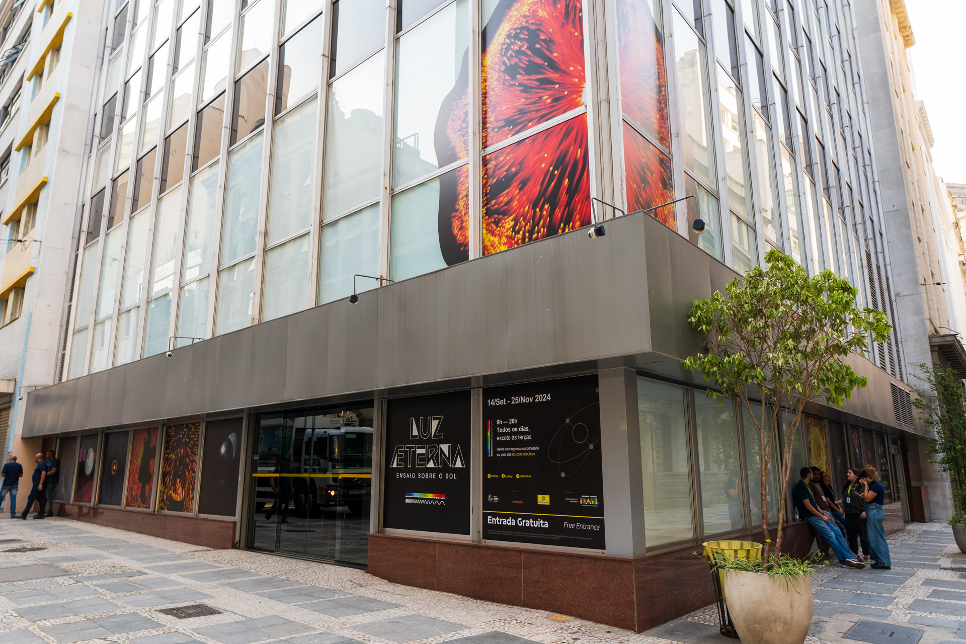 Luz Æterna — Ensaio Sobre o Sol — 4